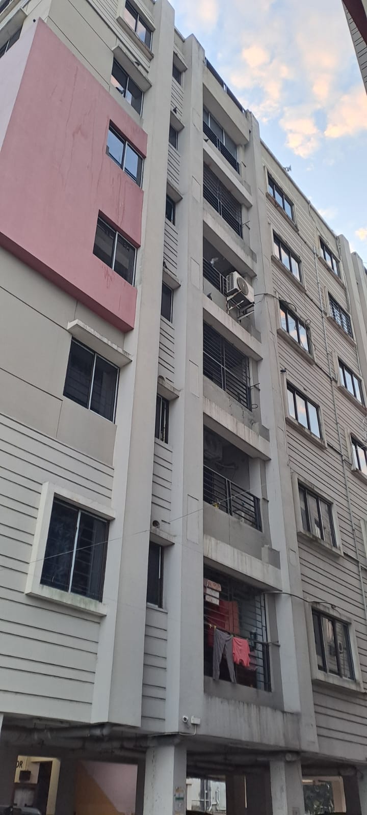 for-sale-3-bhk-flat-complex-at-kaikhali1746972827