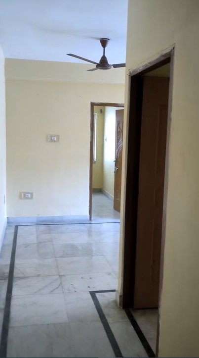 for-sale-3-bhk-flat-semi-complex-at-dashdrone1747136395