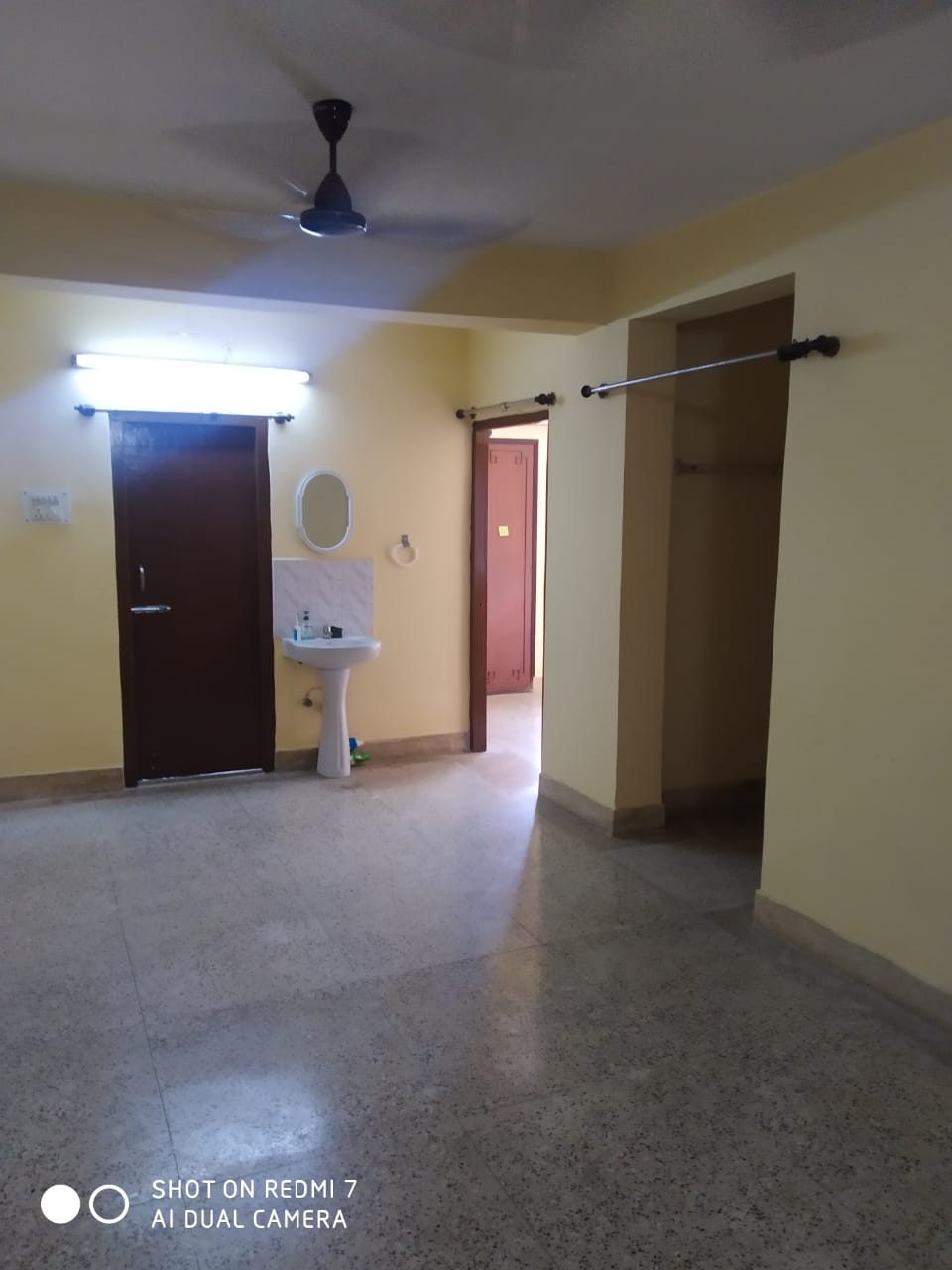 for-rent-2bhk-flat-semi-complex-at-kaikhali1748425776
