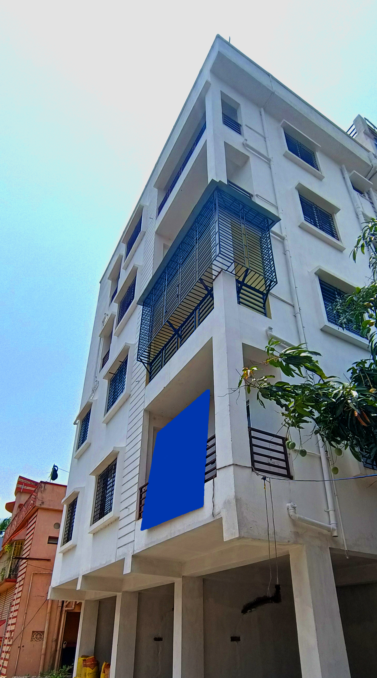 for-sale-3-bhk-flat-apartment-at-bablatala1748931307