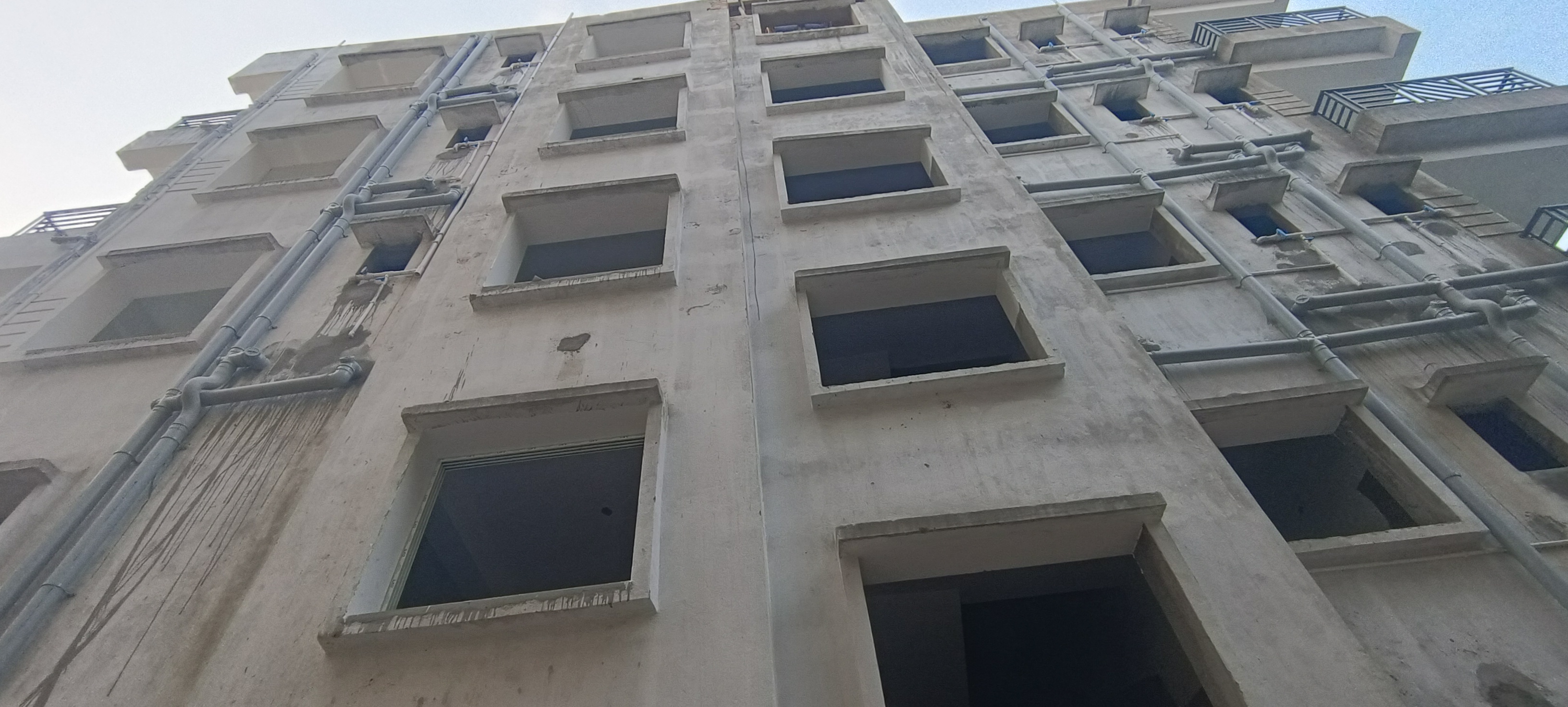 for-sale-2-bhk-flat-semi-complex-at-chinarpark1761726660