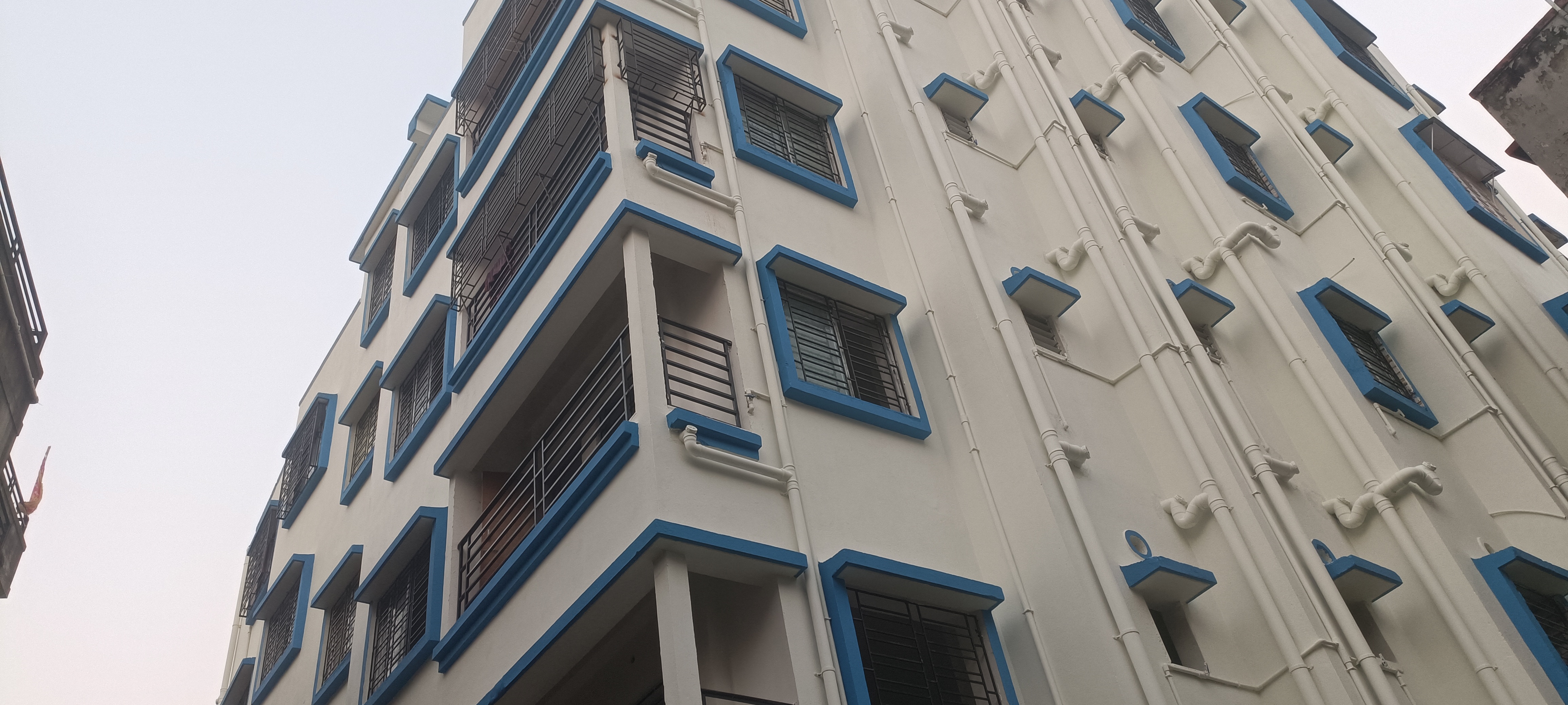 for-sale-2-bhk-flat-apartment-at-kaikhali1762584979