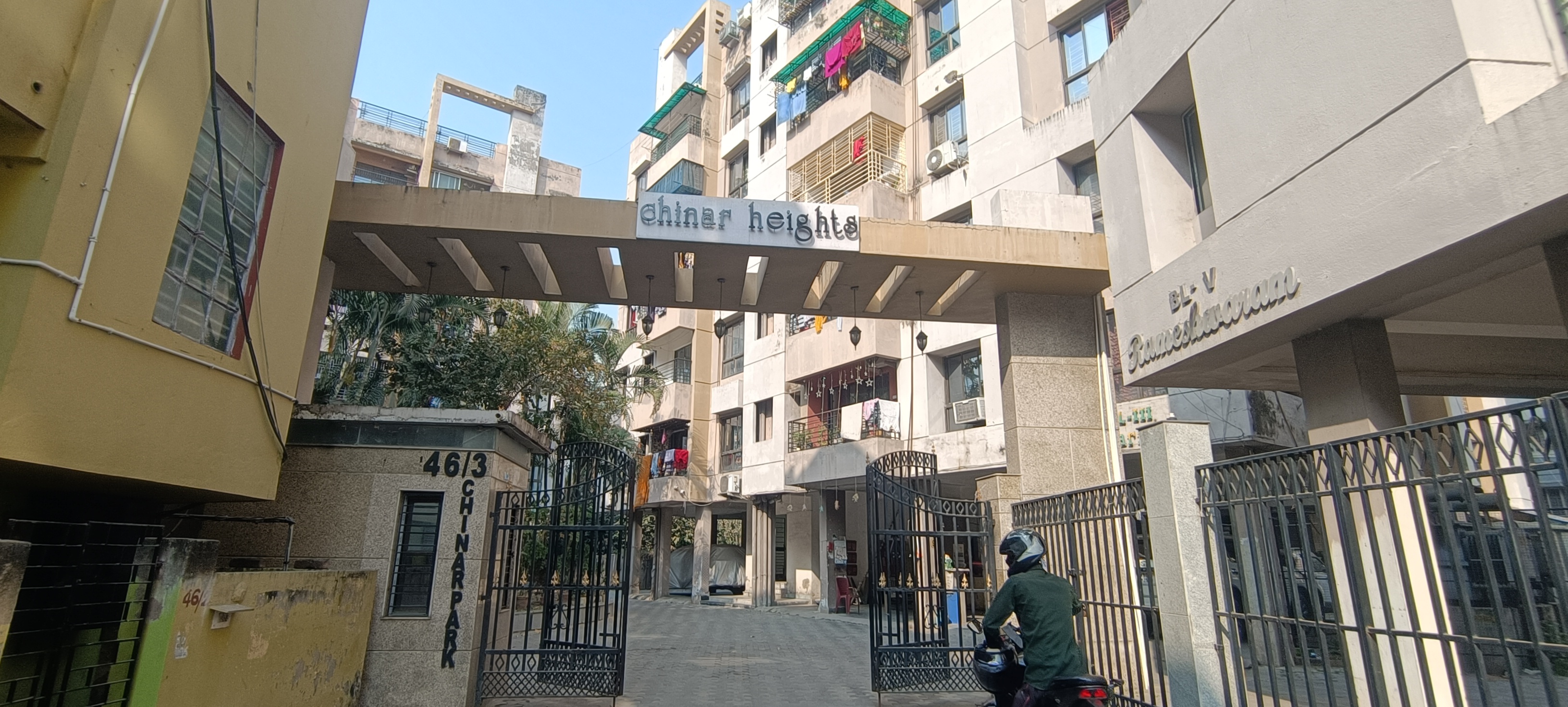 for-sale-2-5-bhk-flat-complex-at-chinarpark1772442999