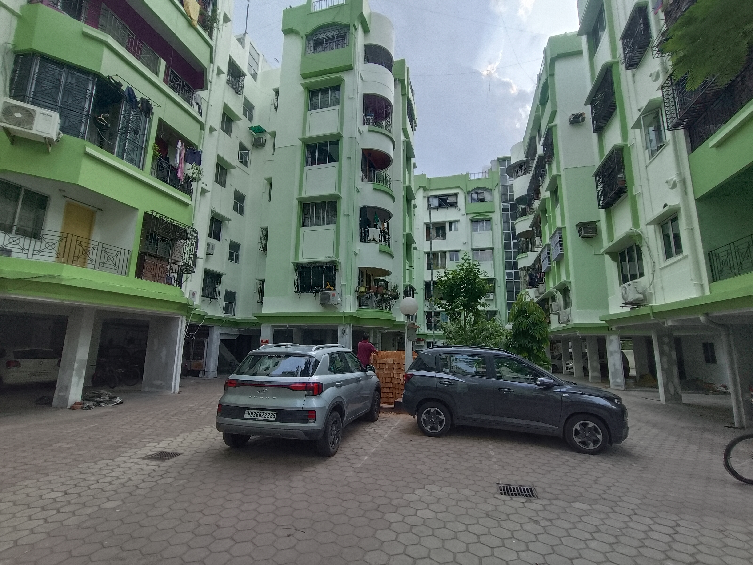 for-sale-3-bhk-flat-complex-at-kaikhali1778683202