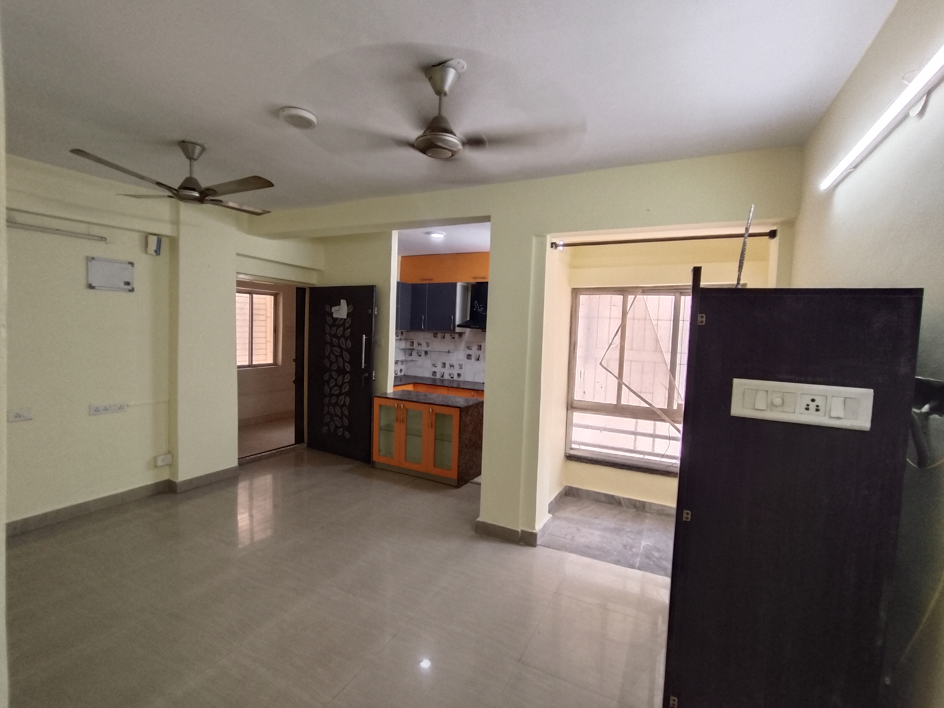 for-rent-3-bhk-flat-semi-complex-at-kaikhali1782547075