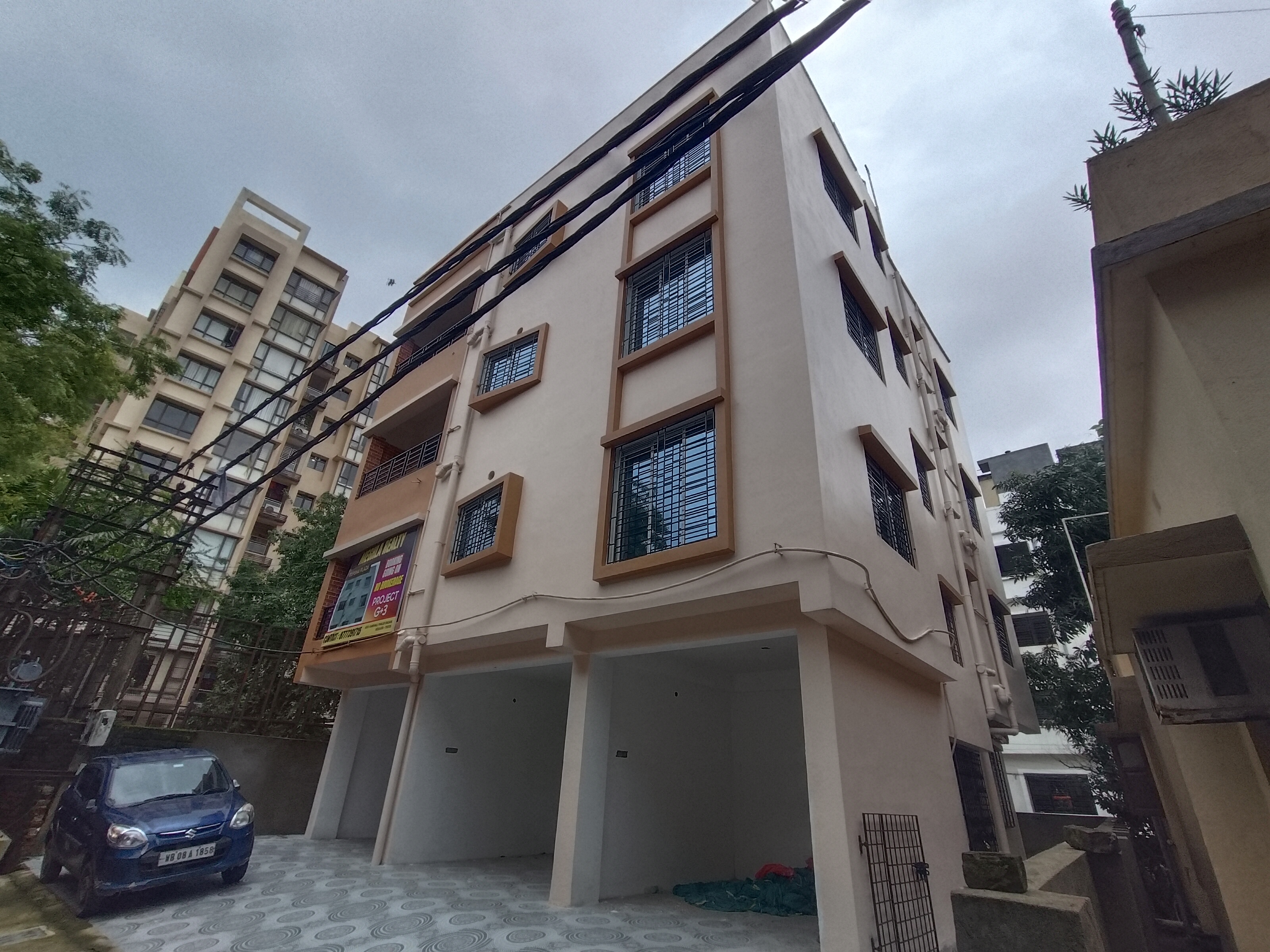 for-sale-2-bhk-flat-apartment-at-kaikhali1784879467