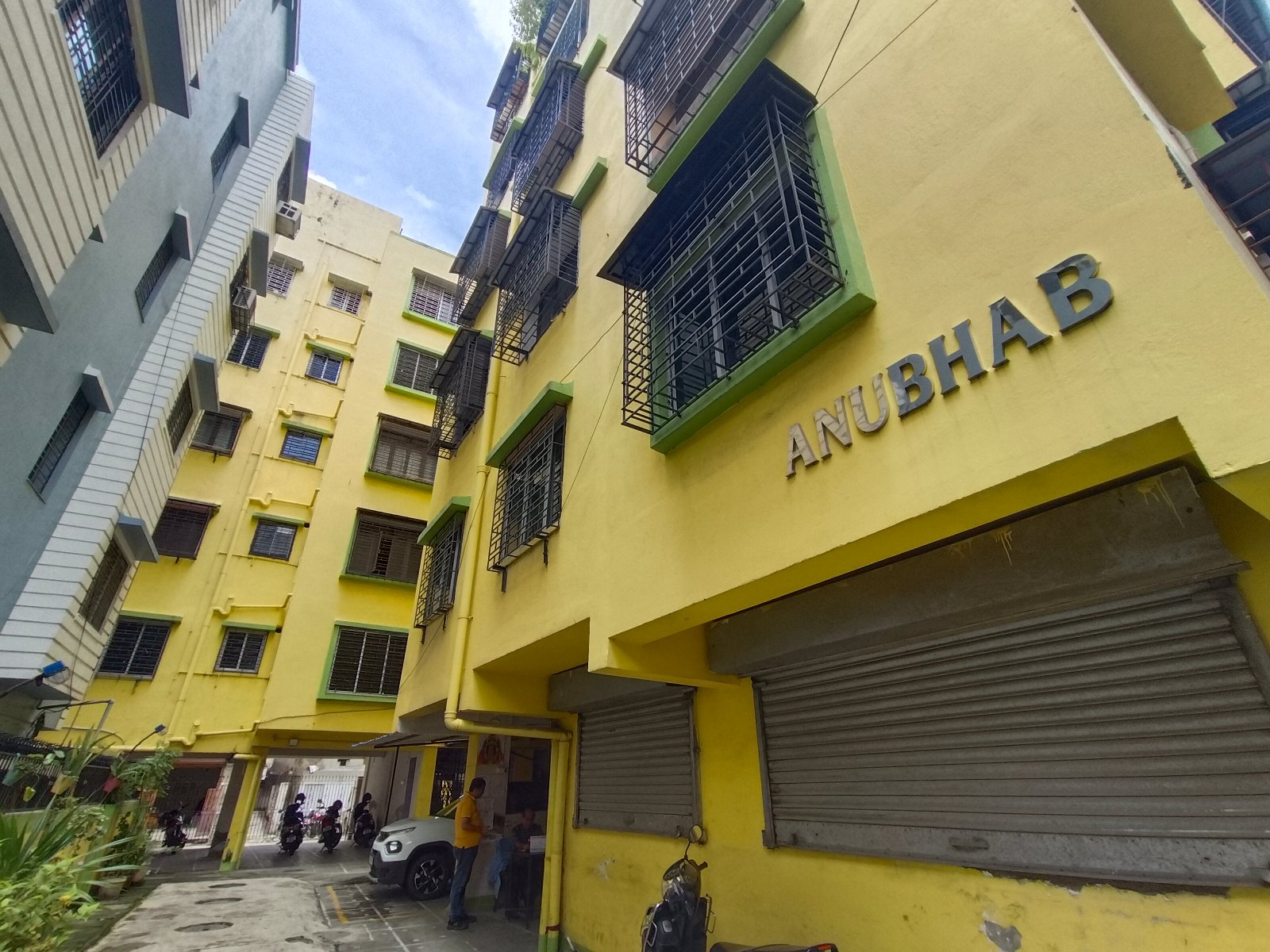 for-sale-2-bhk-flat-semi-complex-at-chinarpark1787382764