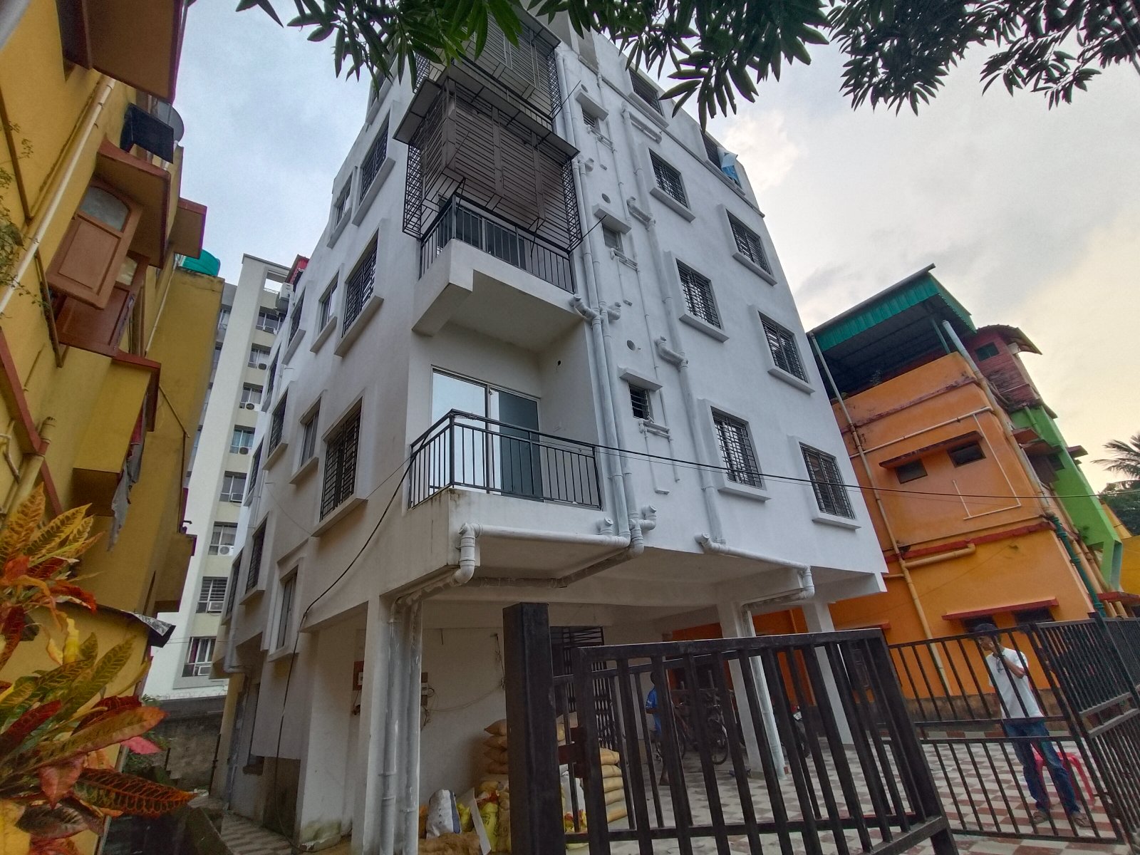 for-sale-2-bhk-flat-apartment-at-rajarhat1791023371