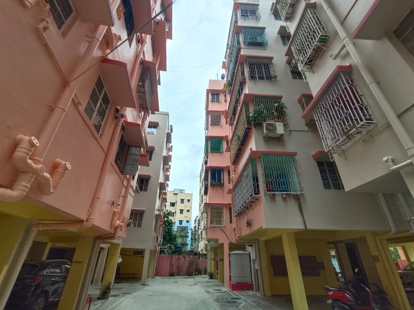 for-rent-2-bhk-flat-complex-at-kaikhali1791630880